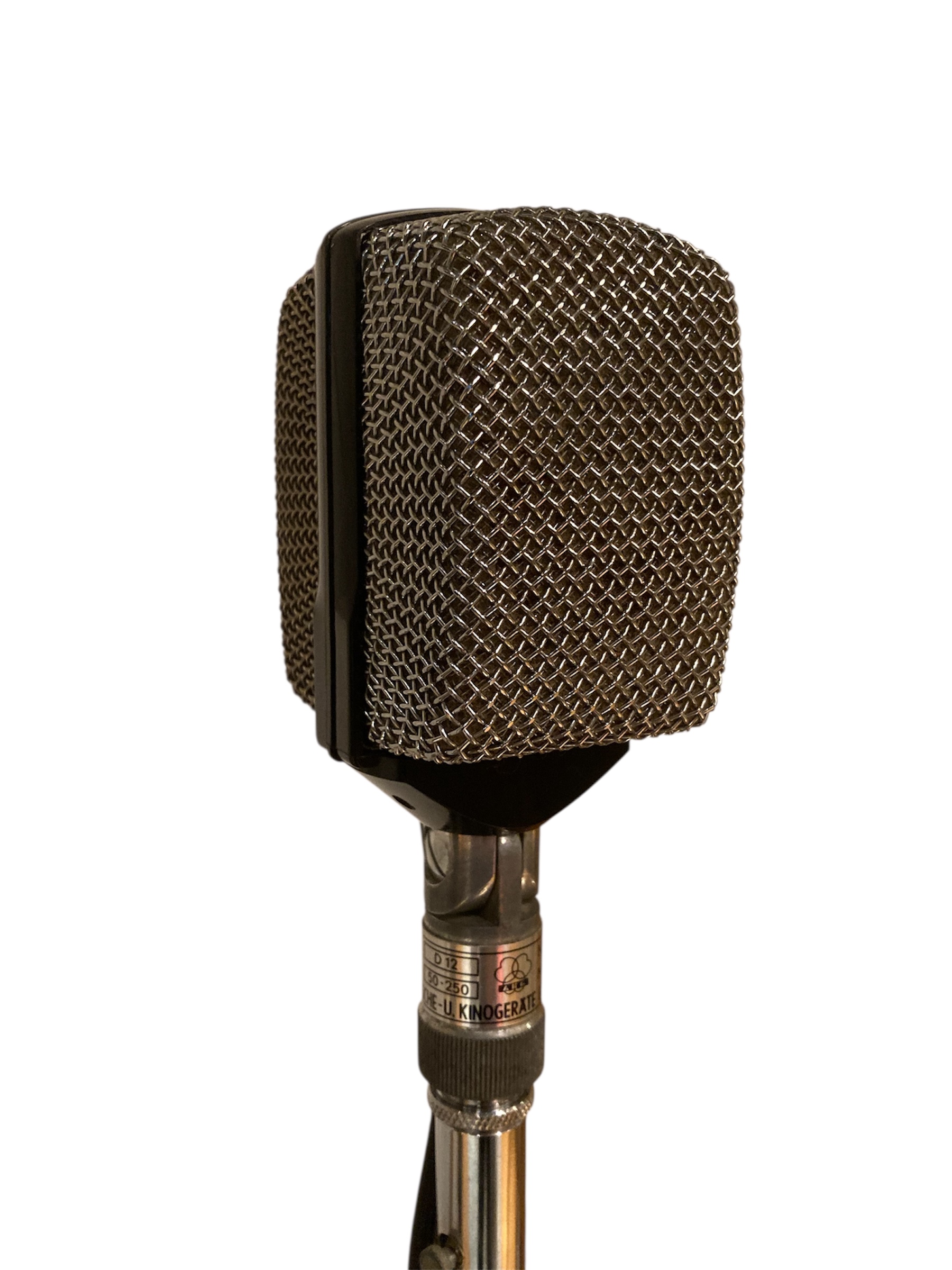 AKG
